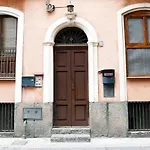 Ninetti Guest House - Apt Centro Storico